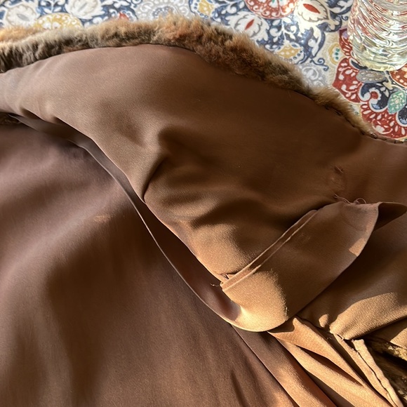 Beautiful brown real fur coat by D. Schaffer Fine Furs - Picture 6 of 9